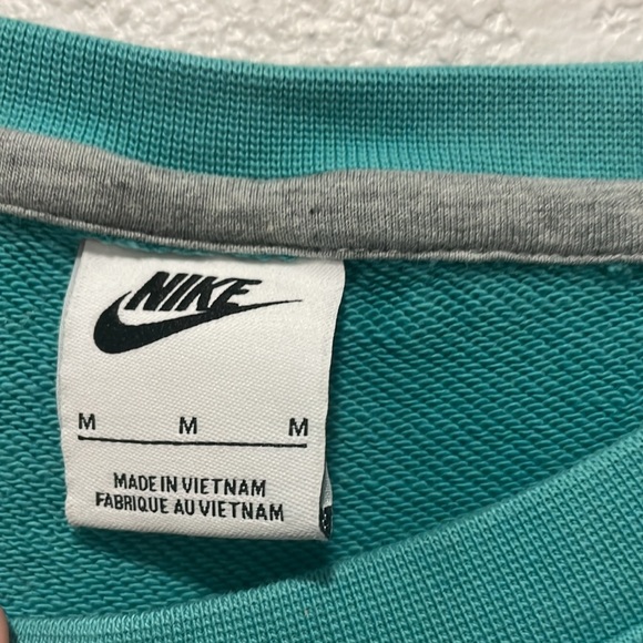 Nike Club Fleece Crew Sweatshirt size medium - Picture 4 of 6